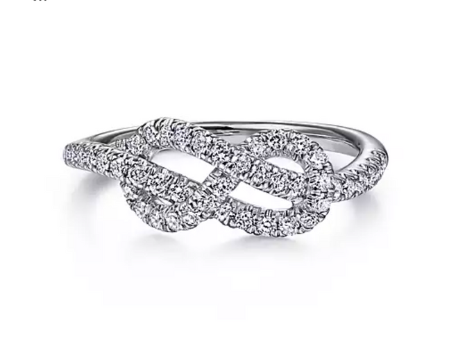 Twisted Diamond Knot Ring